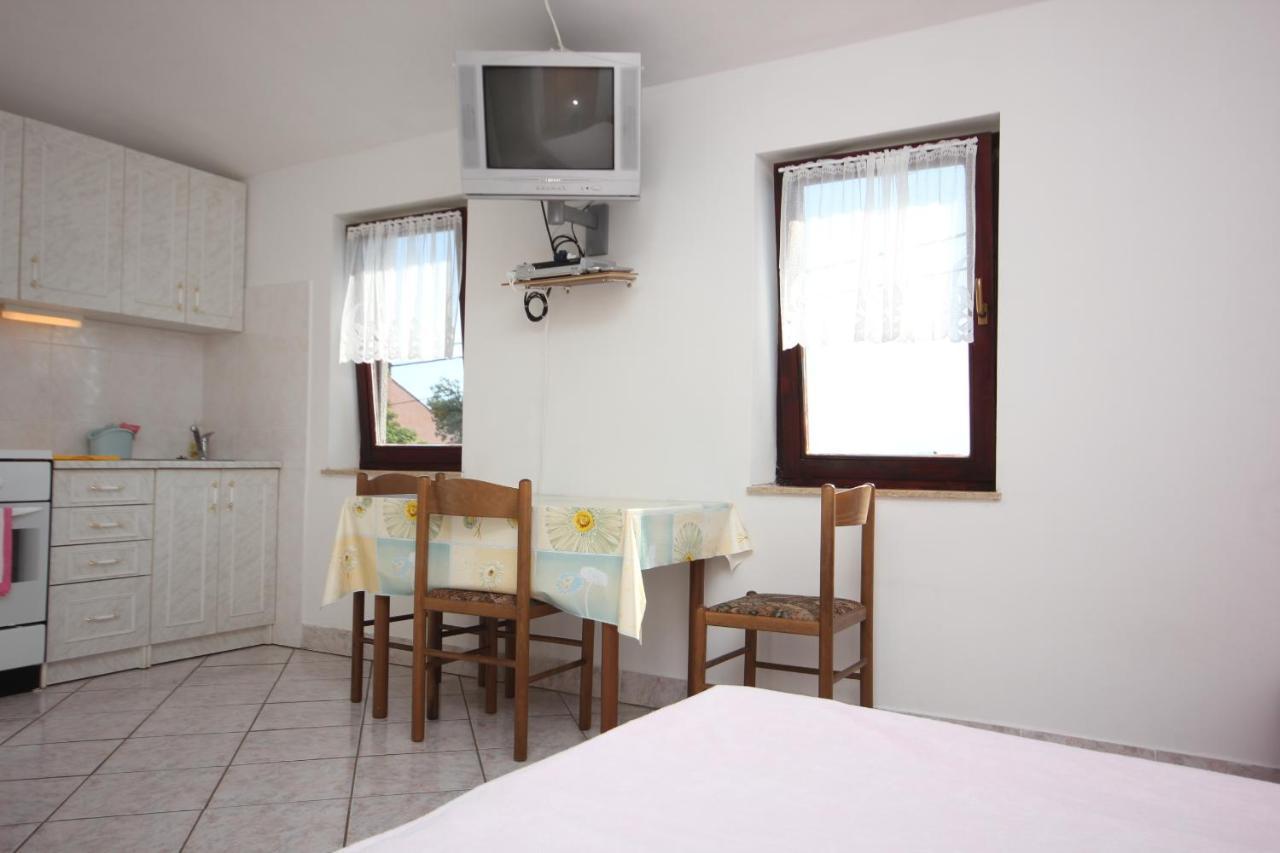 Apartments With A Parking Space Punta Kriza, Cres - 383 Luaran gambar